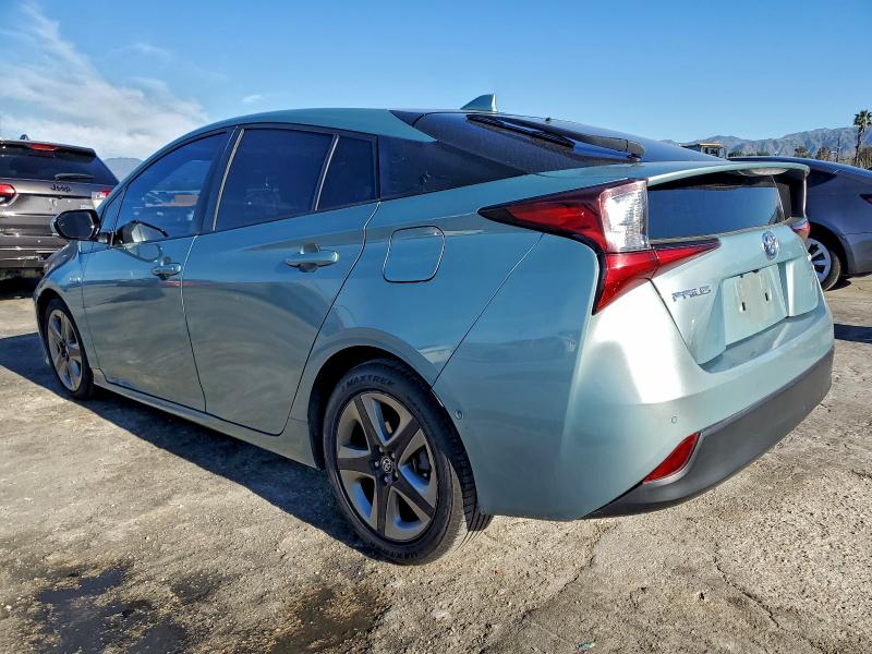 Фото 2 - TOYOTA PRIUS