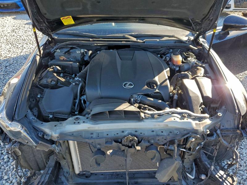 Фото 11 - LEXUS IS