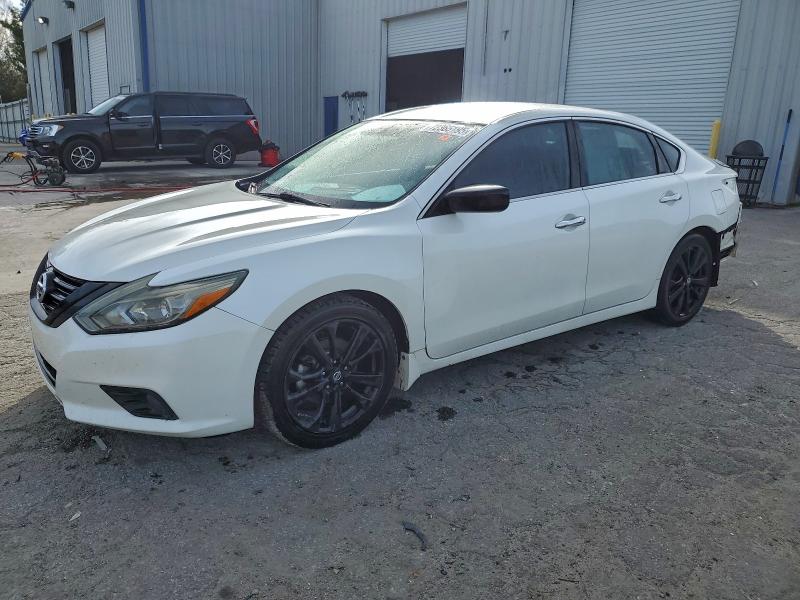 Фото 1 - NISSAN ALTIMA