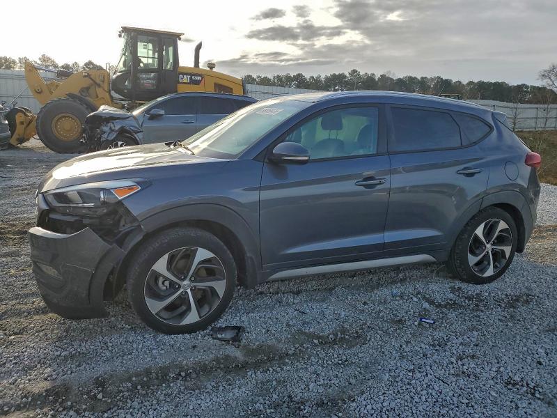 Фото 1 - HYUNDAI TUCSON