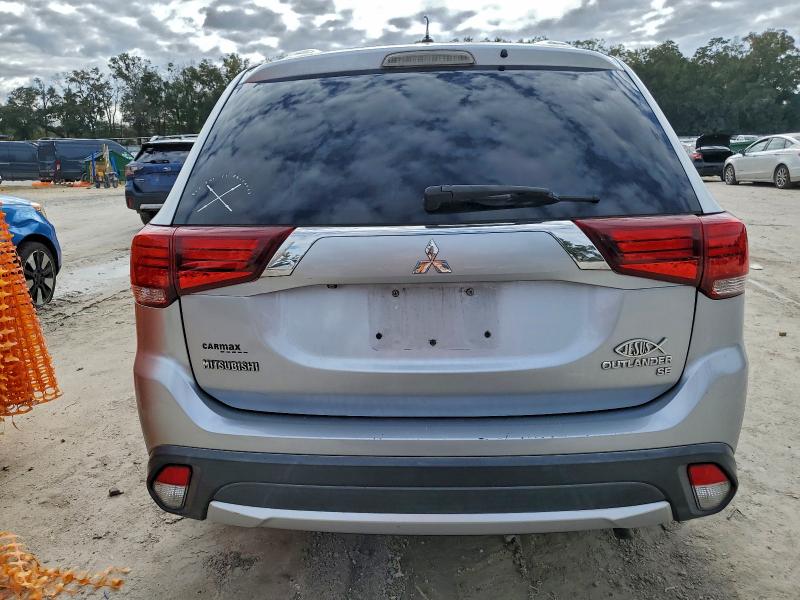 Фото 6 - MITSUBISHI OUTLANDER