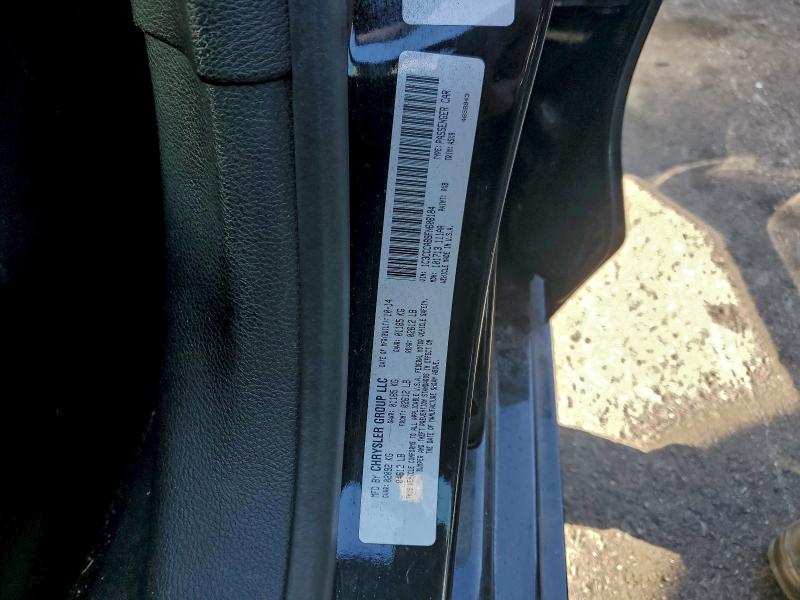 Фото 12 - CHRYSLER 200