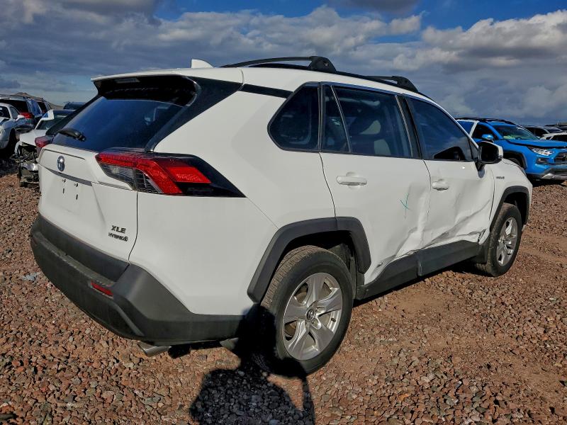 Фото 3 - TOYOTA RAV4