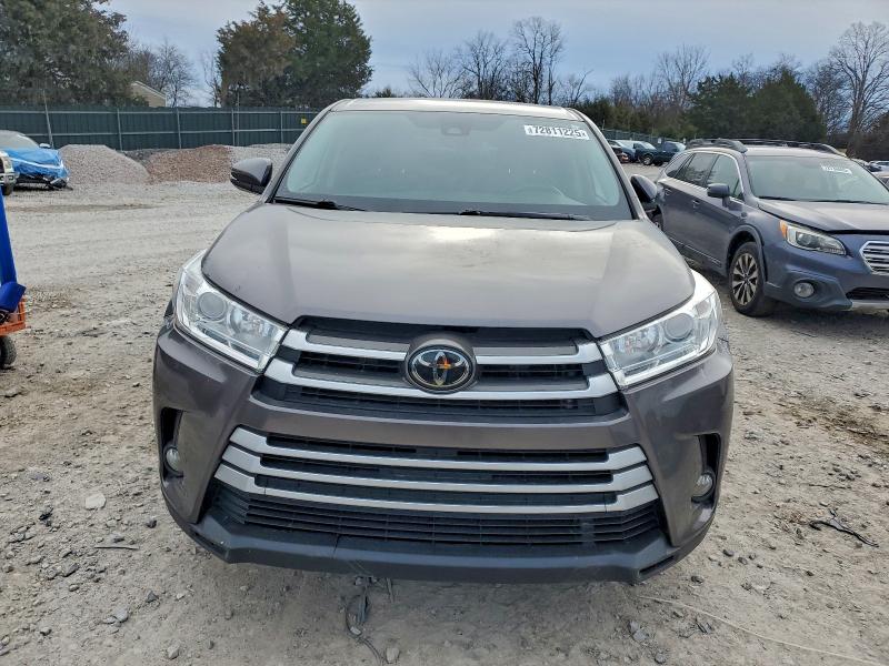 Фото 5 - TOYOTA HIGHLANDER