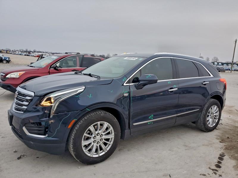 Фото 1 - CADILLAC XT5