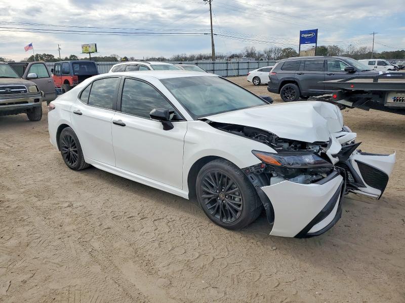 Фото 4 - TOYOTA CAMRY