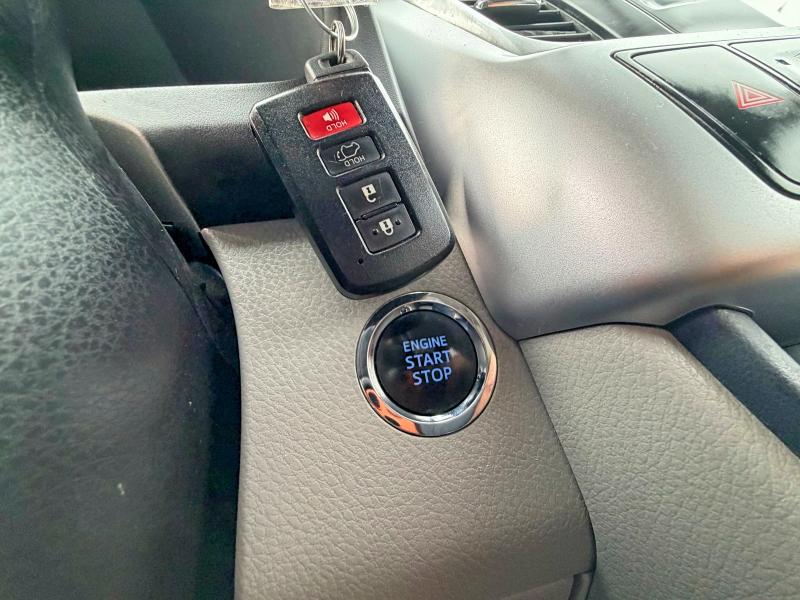 Фото 13 - TOYOTA HIGHLANDER