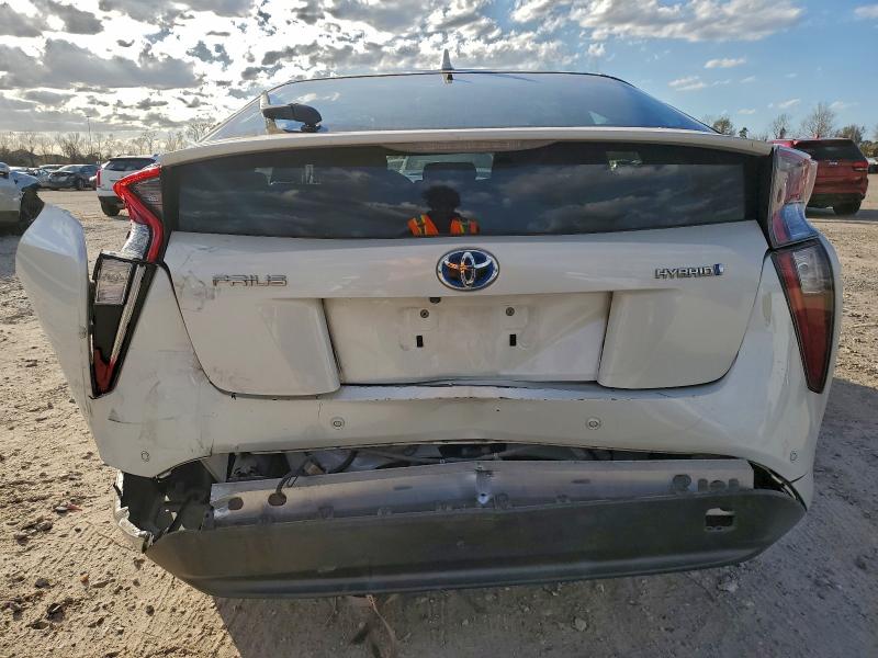 Фото 6 - TOYOTA PRIUS