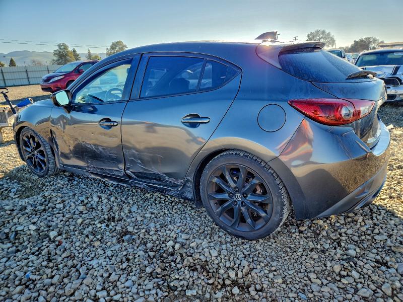 Фото 2 - MAZDA 3