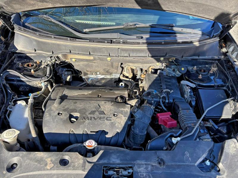 Фото 7 - MITSUBISHI OUTLANDER