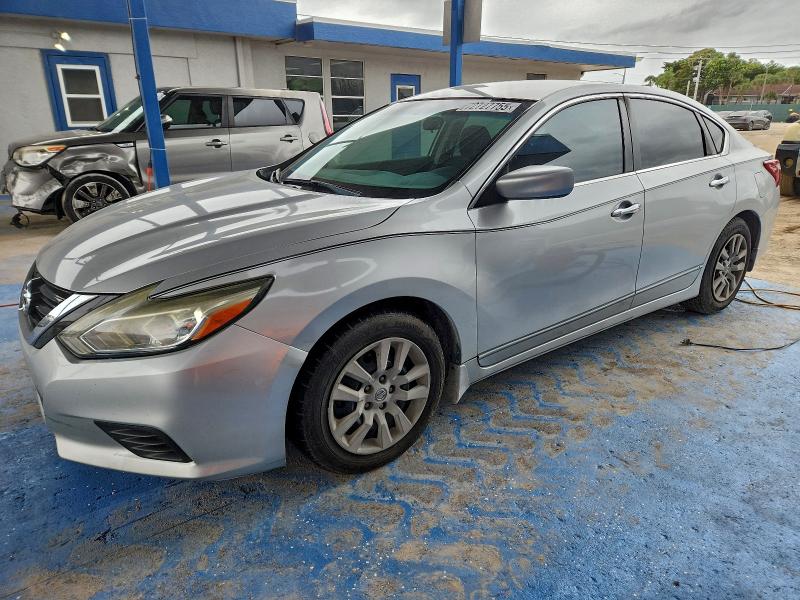 Фото 1 - NISSAN ALTIMA