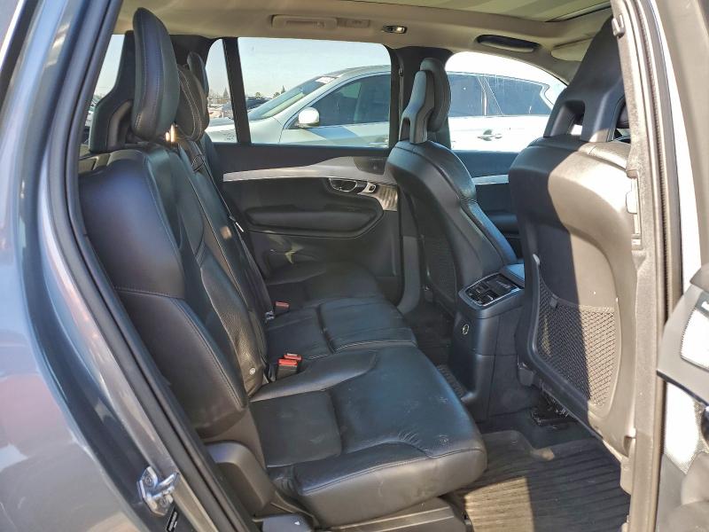 Фото 10 - VOLVO XC90