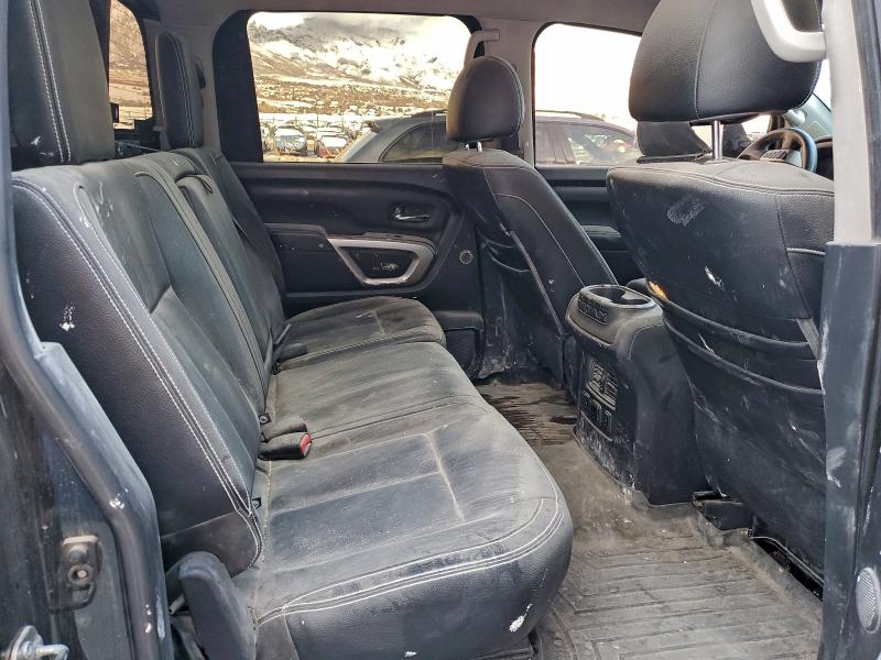 Фото 10 - NISSAN TITAN