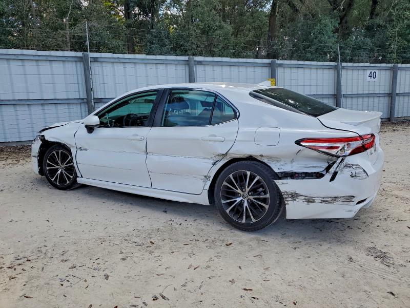 Фото 2 - TOYOTA CAMRY