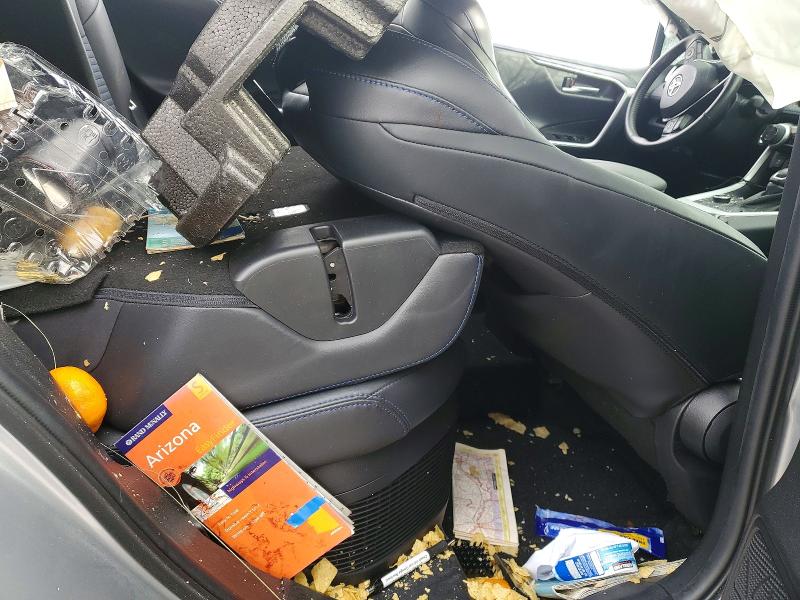 Фото 11 - TOYOTA RAV4