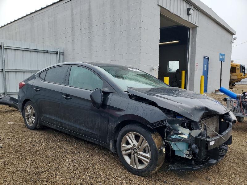 Фото 4 - HYUNDAI ELANTRA