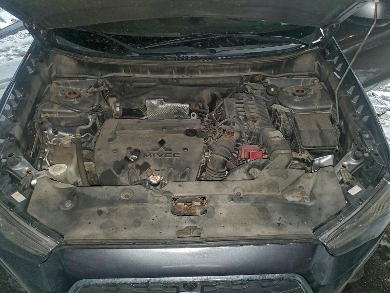 Фото 12 - MITSUBISHI OUTLANDER