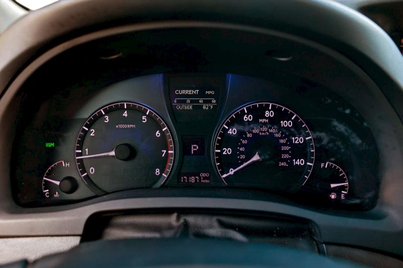 Фото 8 - LEXUS RX350