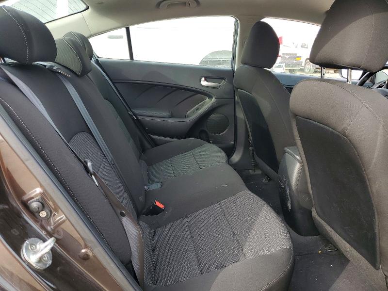 Фото 10 - KIA FORTE