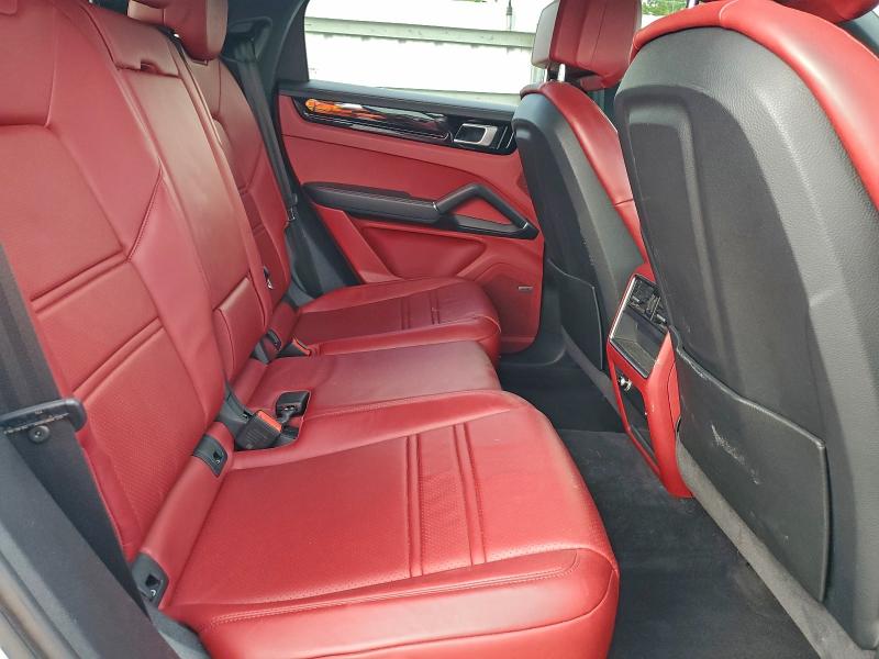 Фото 11 - PORSCHE CAYENNE