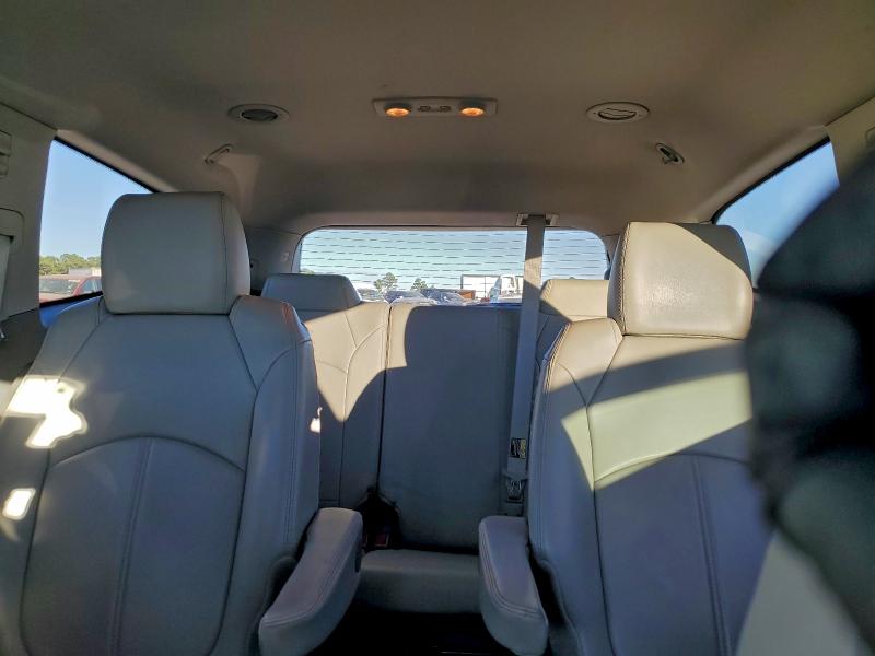 Фото 10 - CHEVROLET TRAVERSE