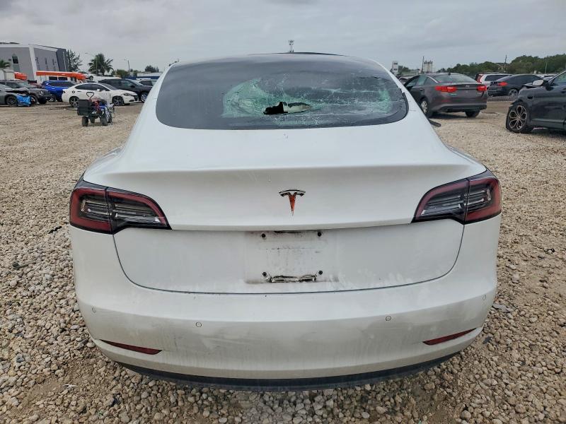 Фото 6 - TESLA MODEL 3