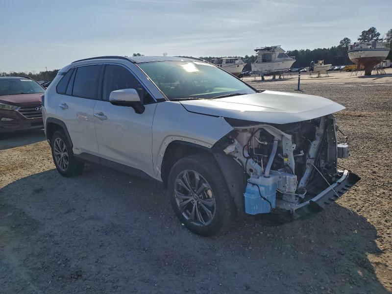 Фото 4 - TOYOTA RAV4