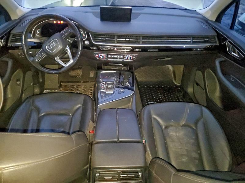 Фото 8 - AUDI Q7