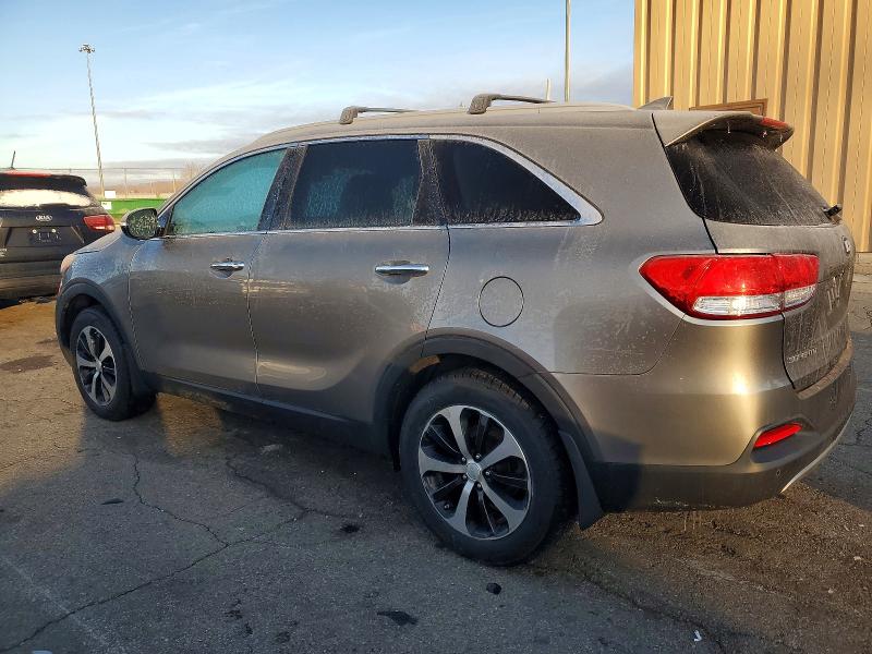 Фото 2 - KIA SORENTO