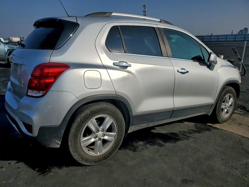 Фото 3 - CHEVROLET TRAX