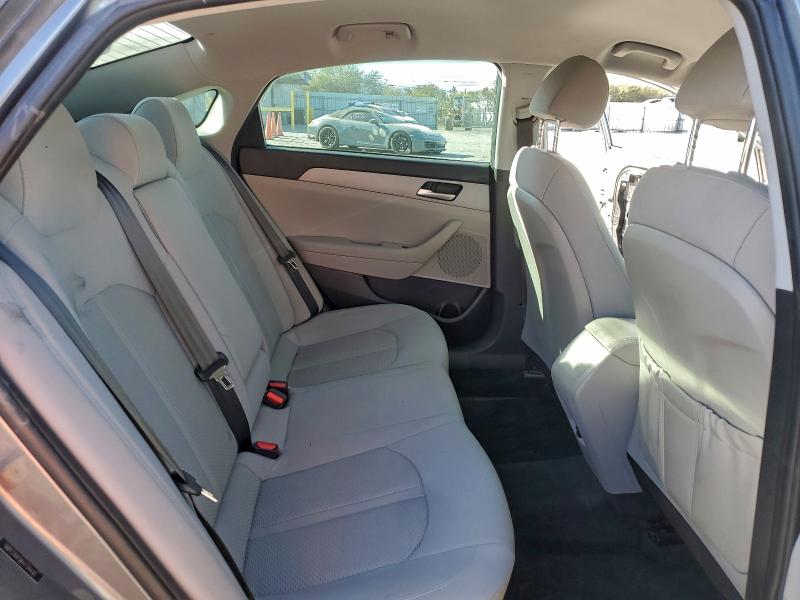 Фото 10 - HYUNDAI SONATA