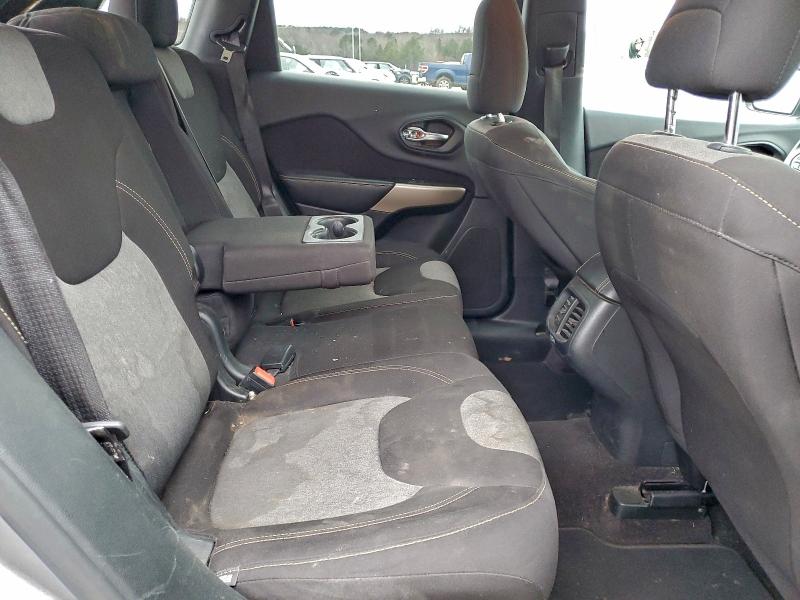 Фото 11 - JEEP GRAND CHER