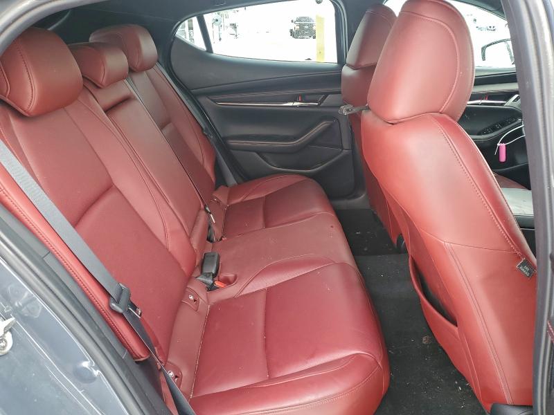 Фото 10 - MAZDA 3