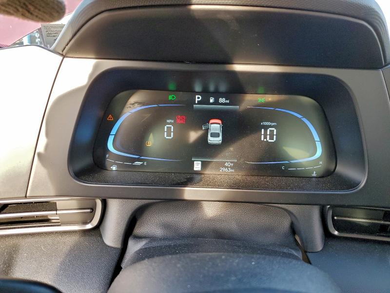 Фото 9 - HYUNDAI ELANTRA