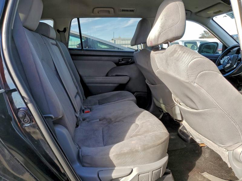 Фото 11 - TOYOTA HIGHLANDER