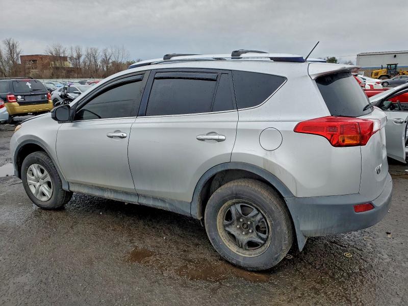 Фото 2 - TOYOTA RAV4