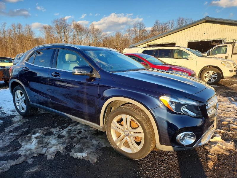 Фото 4 - MERCEDES-BENZ GLA-CLASS