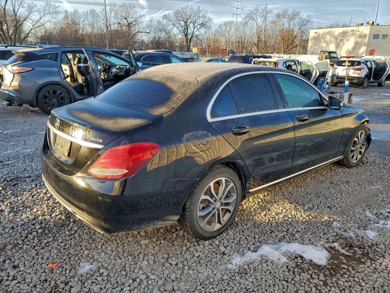 Фото 3 - MERCEDES-BENZ C-CLASS