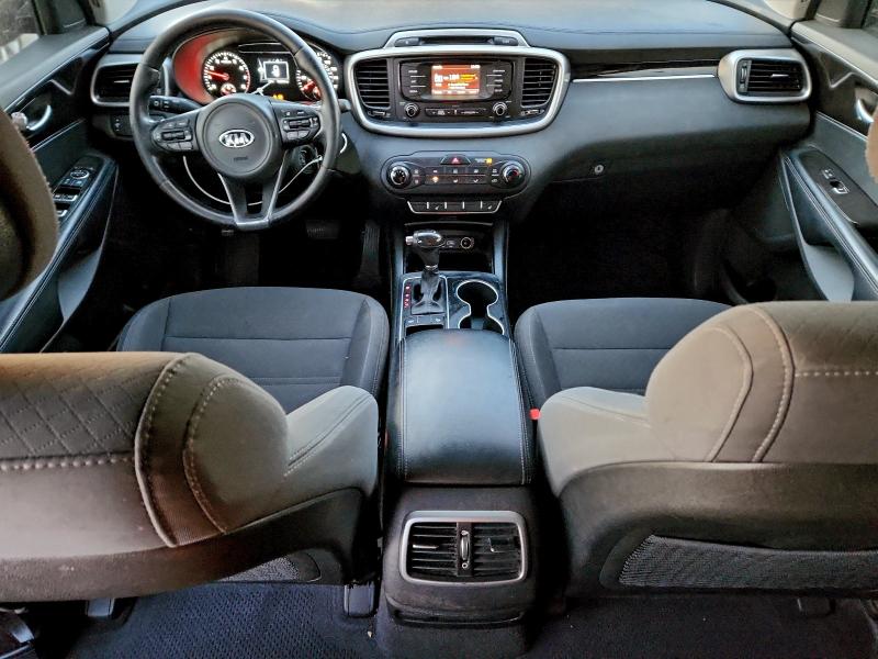 Фото 8 - KIA SORENTO