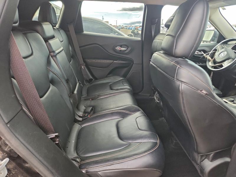 Фото 11 - JEEP GRAND CHER