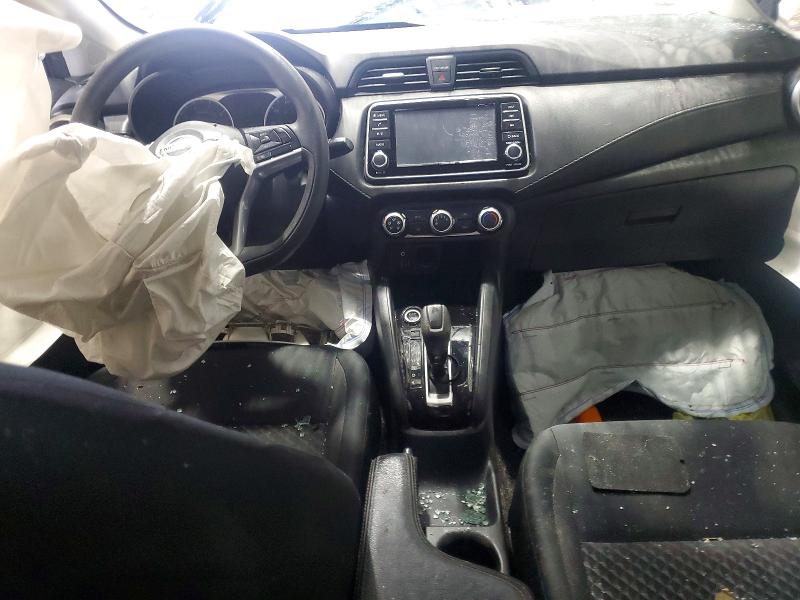 Фото 8 - NISSAN VERSA