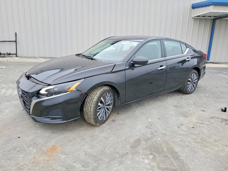 Фото 1 - NISSAN ALTIMA