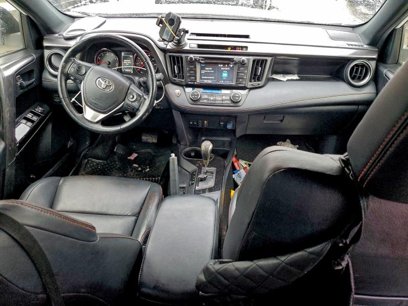 Фото 8 - TOYOTA RAV4