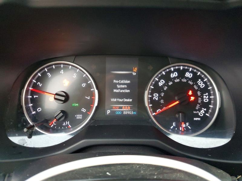 Фото 9 - TOYOTA RAV4