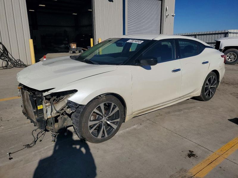 Фото 1 - NISSAN MAXIMA