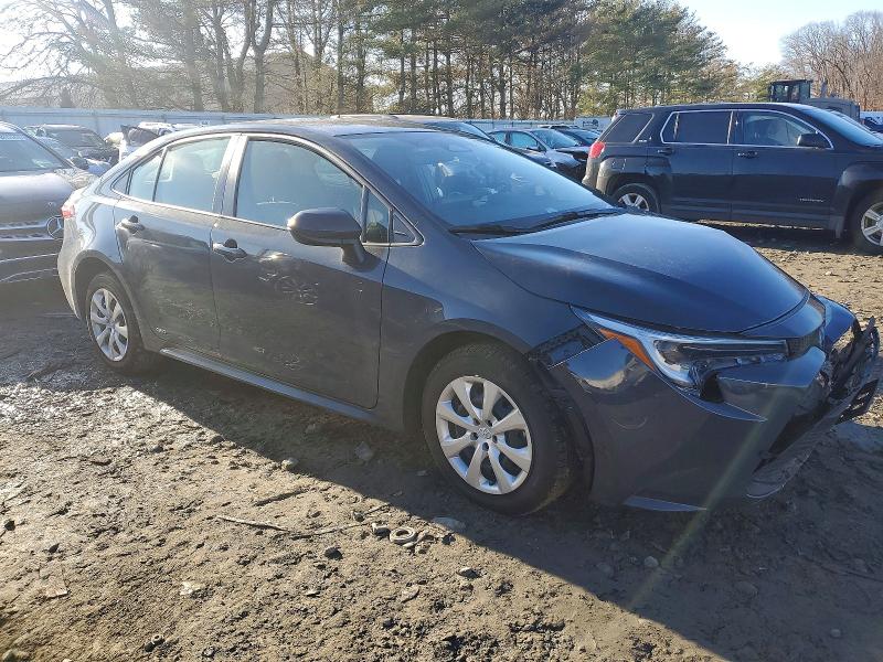 Фото 4 - TOYOTA COROLLA