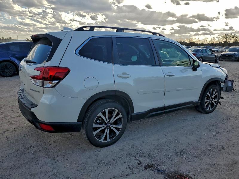 Фото 3 - SUBARU FORESTER