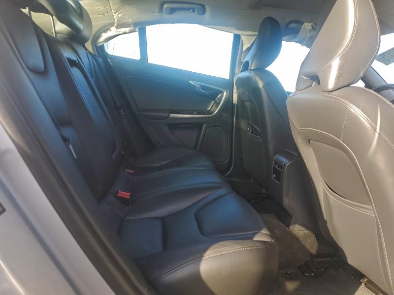 Фото 10 - VOLVO S60