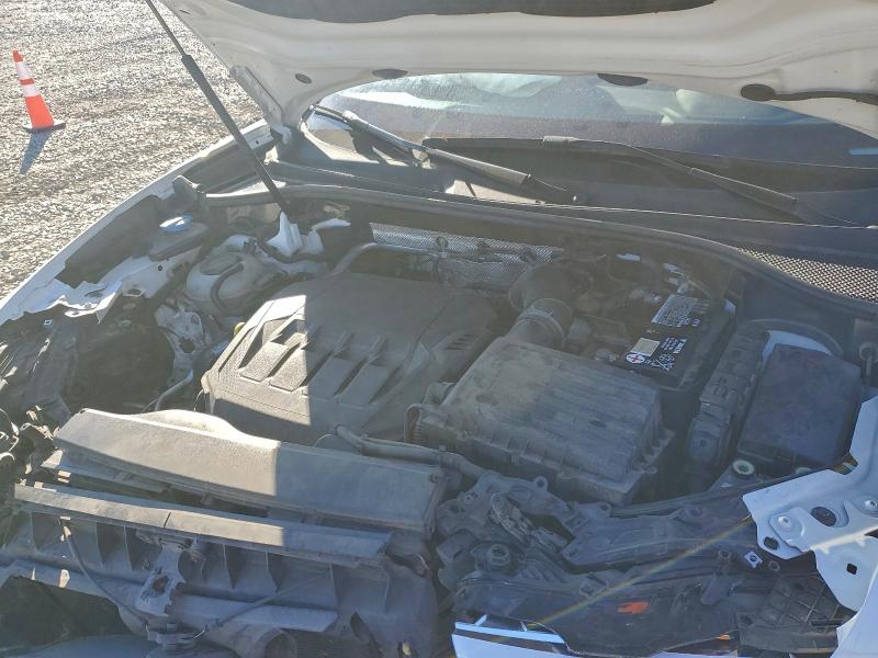 Фото 12 - AUDI Q3