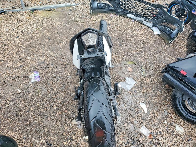 YAMAHA FZ600-800 2009